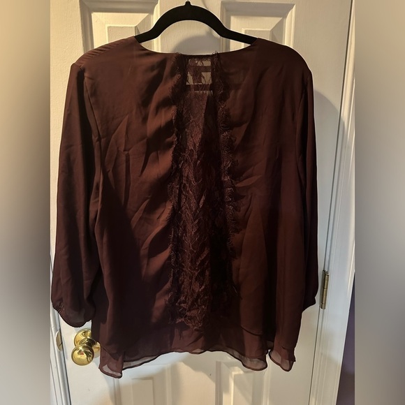 Lauren Conrad Blouse - Picture 2 of 3